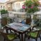 Terrace with dining table and chairs - G7 Blue Green Apartments in Calis