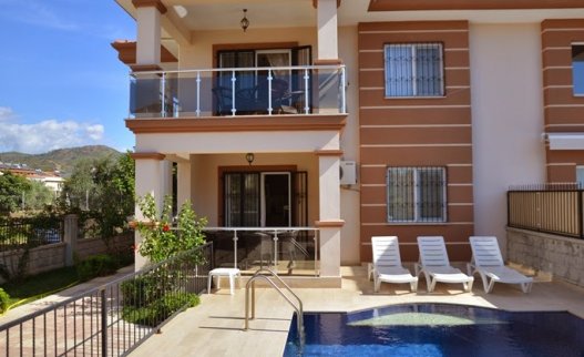 <p>This Mango villa for rent is located very close to the Calis Beach in Fethiye Turkey. Mango is a 3 storey large villa with 6 bedrooms, private pool and well groomed garden. It is good choice for large families and big enough up to 12 persons. </p>
