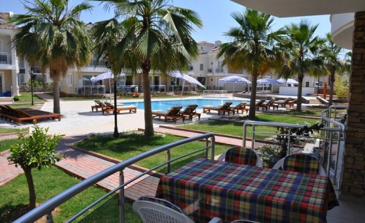 <p>Nice one bedroom G1 Blue Green apartment in Calis is located on ground floor in 200 meters from the beach. Large terrace with BBQ facility. This Blue Green apartment is suitable for 3 people.</p>
