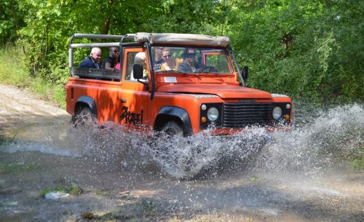 Land Rover Safari