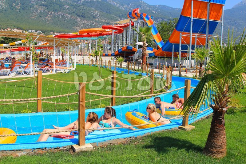 The Lazy River for rafting in Oludeniz Water World