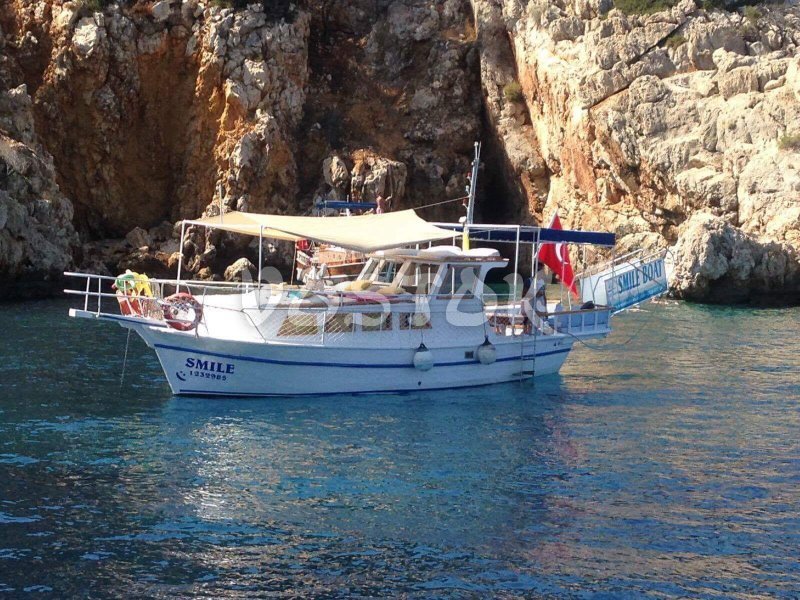 Smile Boat is great choice for family or small company for boat rent Fethiye. Great lunch and service. Fishing rods are available.