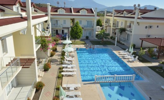 <p>The 2 bedrooms Ocean Beach duplex apartment for rent at Calis beach Fethiye. It is located pretty close to the famous Calis beach. A nice apartment in a amazing location with 2 bathrooms. Great choice for 4 people.</p>
