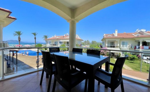 <p>Spacious 3 bedroom Neptune 2 apartment is located at famous in Calis Fethiye area - Sunset Beach Club. This Calis apartment with a sea view is great choice for up to 7 people and has two bathrooms.</p>
